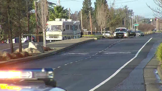 Deputies Deploy Spike Strips During RV Chase In Sacramento County - CBS  Sacramento