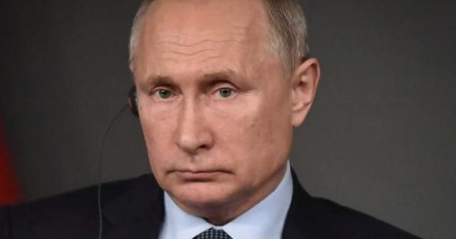 Putin's entire cabinet resigns - CBS News