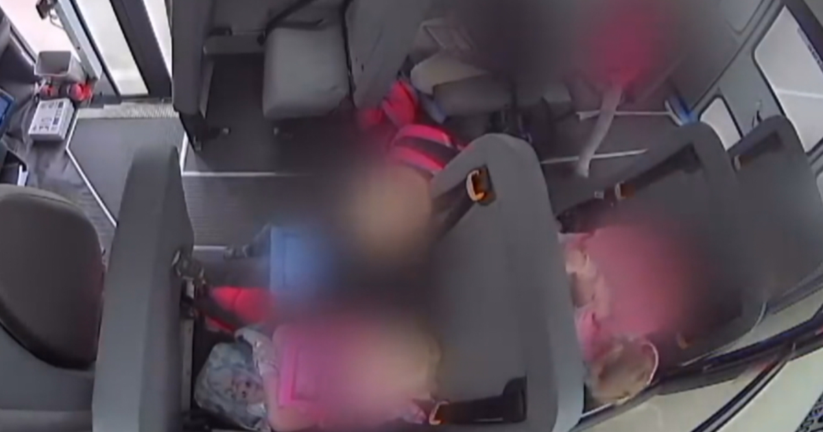 Dallas school bus attack: Video shows 5-year-old being violently bullied - CBS News