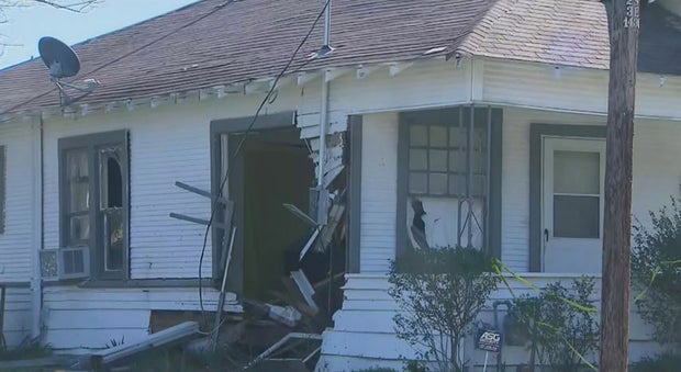 Intoxicated Driver Arrested After Crashing Into Dallas Home, Police Say 