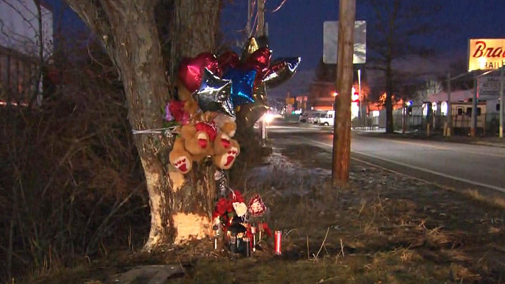 2 Dead In Early Morning Brockton Crash - CBS Boston