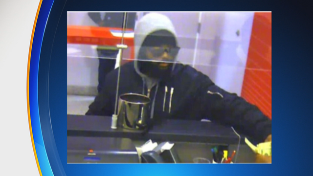 18VO_SANTANDER-BANK-ROBBERY_frame_938.png 