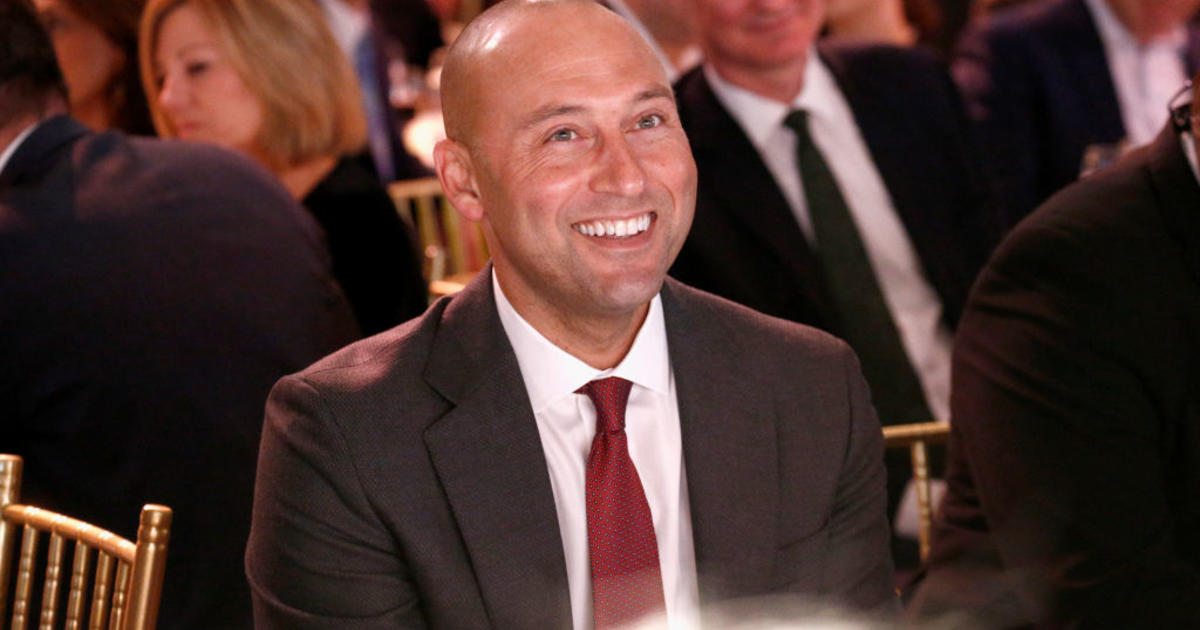 Jeter 1 vote shy of unanimous, Walker also elected to Hall