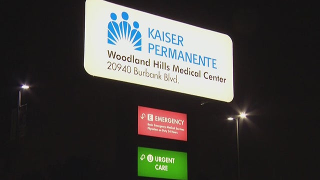 kaiser-woodland-hills-sign.jpg 