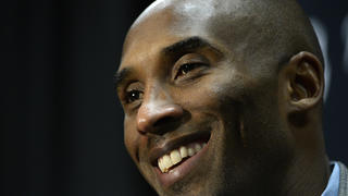 Photo: SIDLINED KOBE BRYANT - LAP20050203201 