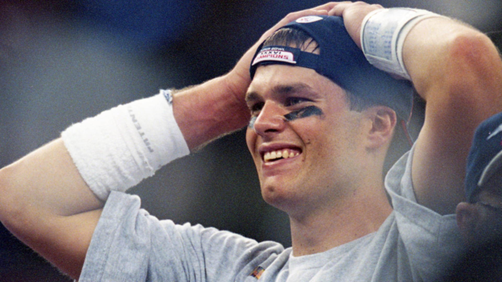 Tom Brady gifts 10-year-old cancer survivor with Super Bowl