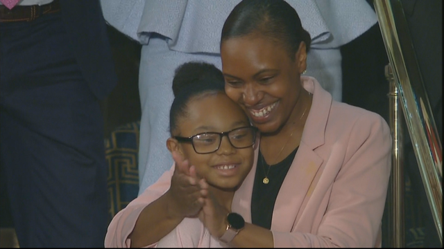 22VO_LOCAL-FAMILY-SOTU_frame_381.png 