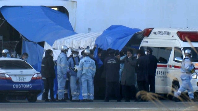 0206-cbsn-coronavirusdeathtoll-sre-srf-2022758-640x360.jpg 