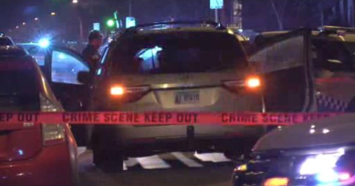 Man Killed, 7-Year-Old Girl Shot In Humboldt Park - CBS Chicago