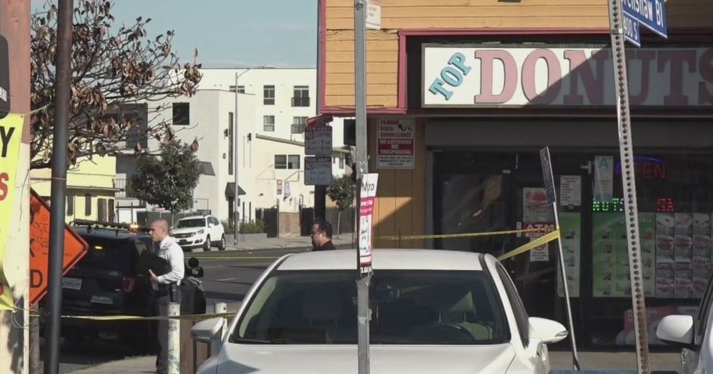 At Least 3 Men Wounded In Hyde Park Drive-By Shooting - CBS Los Angeles