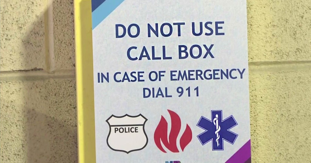 New Rochelle Pulling The Plug On Emergency Call Boxes - CBS New York