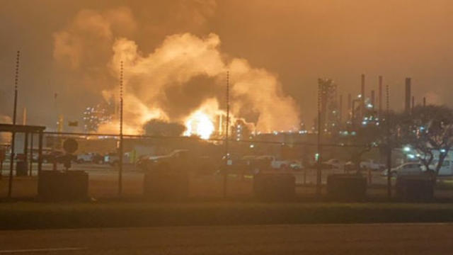 baton-rouge-exxonmobil-refinwery-fire-021120.jpg 