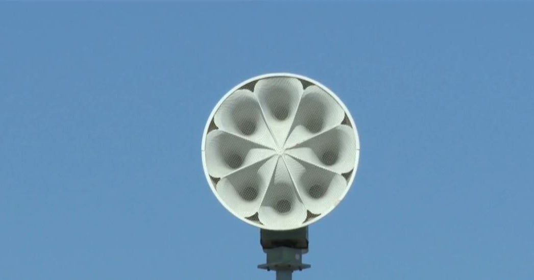 Huntington Beach Tsunami Siren Mishap Due to Time Zone Error - CBS