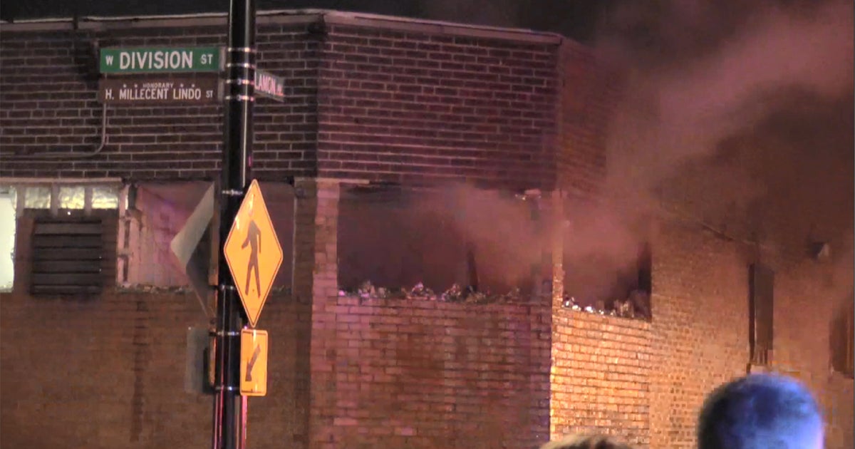 2 Firefighters Hurt As Fire Destroys Austin Neighborhood Bakery CBS