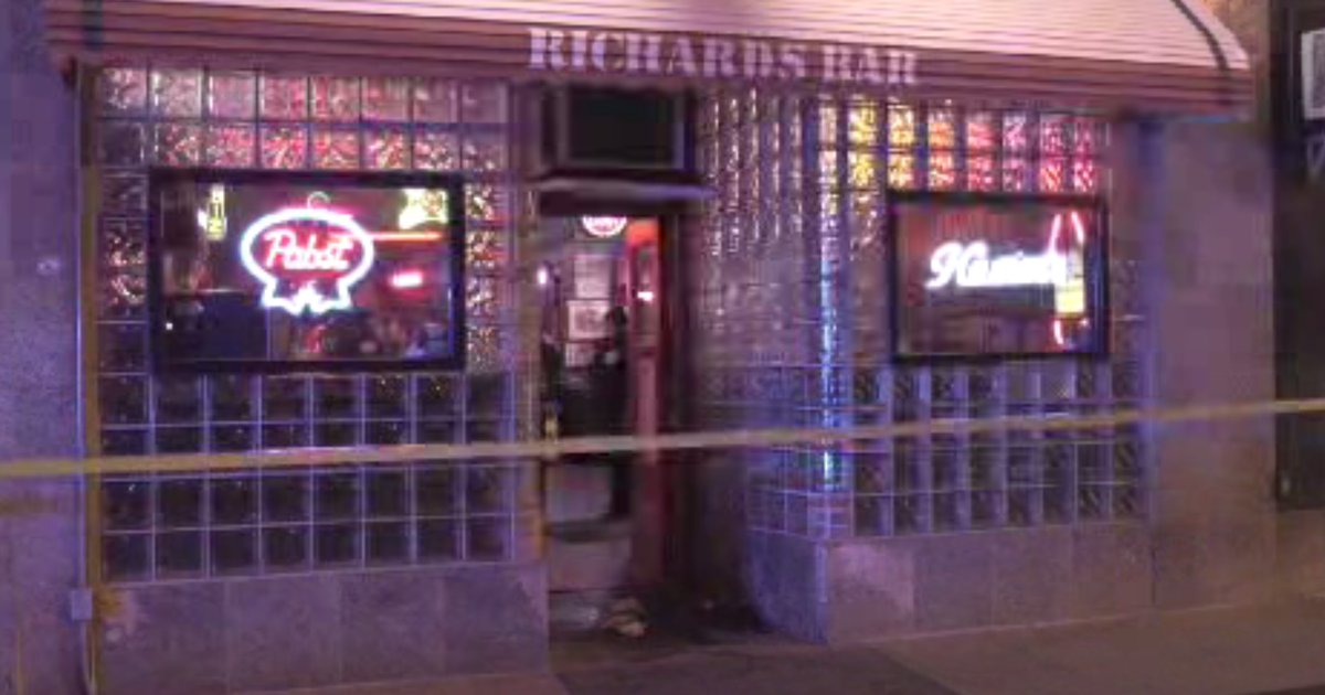 Suspect In Stabbing That Left Man Dead At Richard's Bar Has Been Released  After Claiming Self-Defense - CBS Chicago