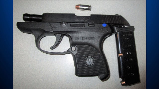tsa-gun-at-pit.jpg 