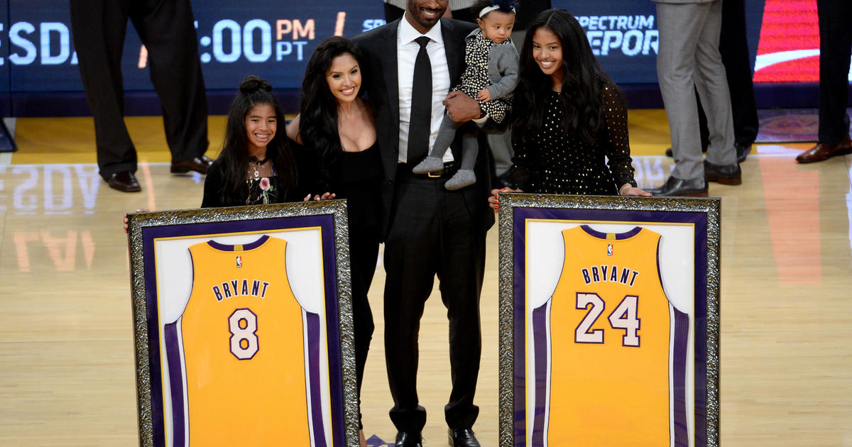 Kobe Bryant cement handprints, Lakers uniforms and other memorabilia going  up for auction