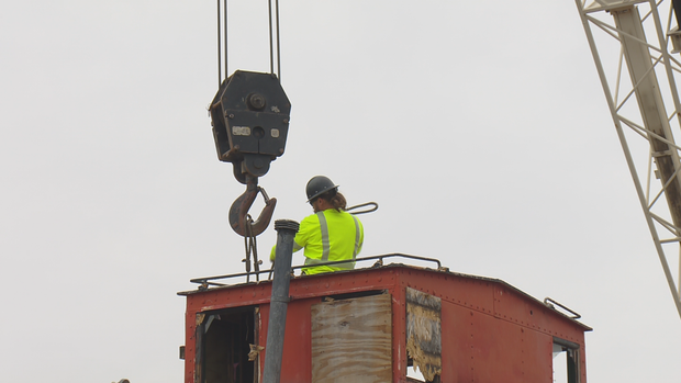 LOUISVILLE CABOOSE LR RAW 1 01 concatenated 122917_frame_92889 