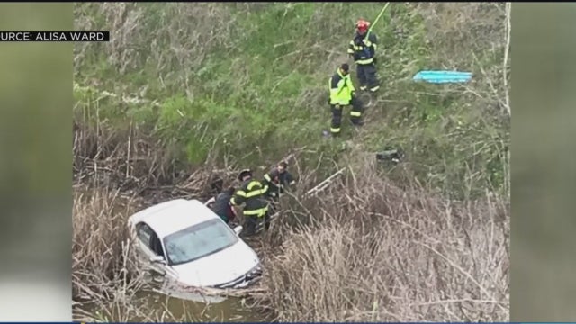 OAKDALE-EMBANKMENT-CRASH.jpg 