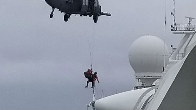 grand-princess-helicopter-Michele-Smith-via-AP.jpg 