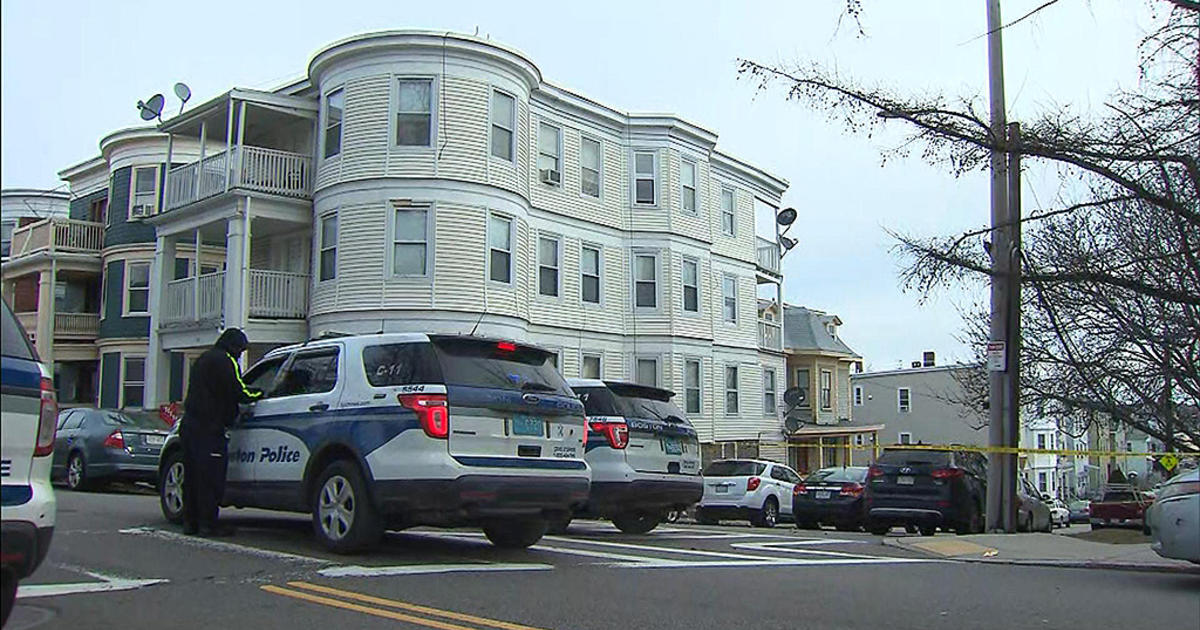 Double Stabbing In Dorchester Sends 2 To Hospital - CBS Boston