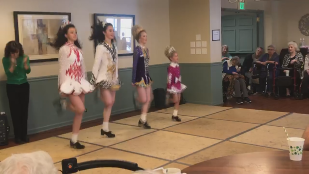 ST PATRICKS DAY PARADE 5PKG.transfer_frame_133 