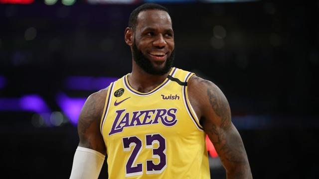 lebron-james-lakers-1.jpg 