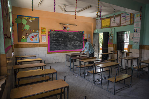 Indian Provinces Shut Schools After 1st Covid-19 Death 