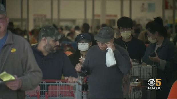 noot social distancing in grocery line (CBS) 