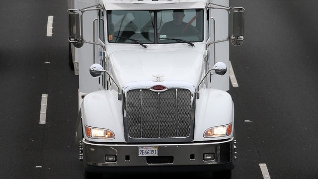 tractortrailertruck.jpg 