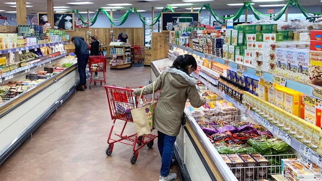 coronavirus-grocery-shopping 