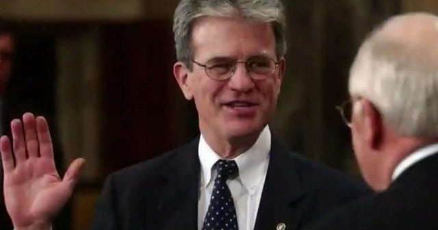 Former Senator Tom Coburn dies at age 72 - CBS News