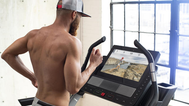 nordictrack-ifit-treadmill-photo-man-running.jpg 