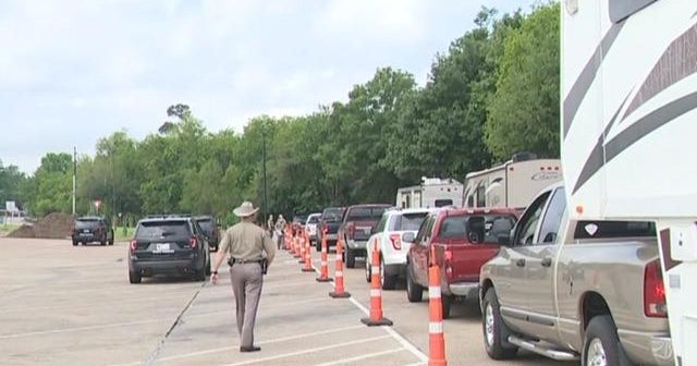 Texas sets up state border checkpoints to control coronavirus cases