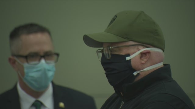 Hogan-presser.jpg 