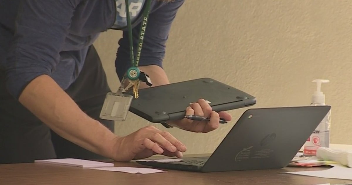 Coronavirus And Education Sacramento City Unified Gives Out Laptops As