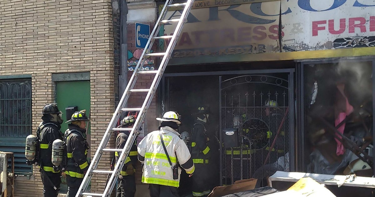 Extra-Alarm Fire At Mattress Store In Little Village - CBS Chicago
