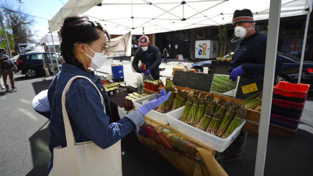 sm-h-ballard-farmers-market-3-2059276-640x360.jpg 