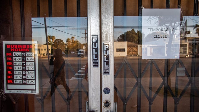 Closed-Sign.jpg 