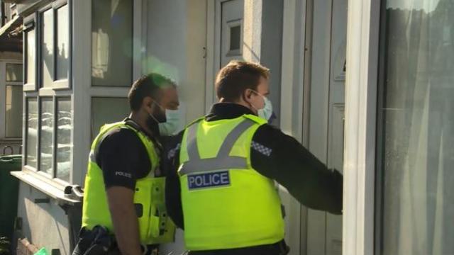 cbsn-fusion-london-police-report-4000-domestic-abuse-cases-amid-quarantine-lockdown-thumbnail-476612-640x360.jpg 