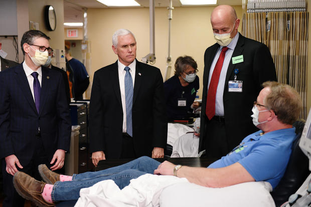 Mike Pence tours Mayo Clinic without mask 