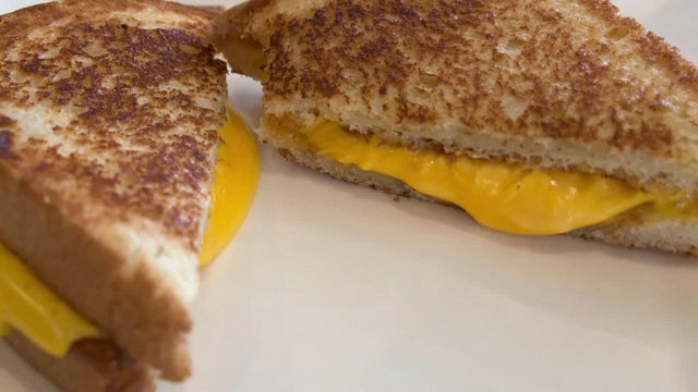 grilled-cheese-sandwich-promo.jpg 
