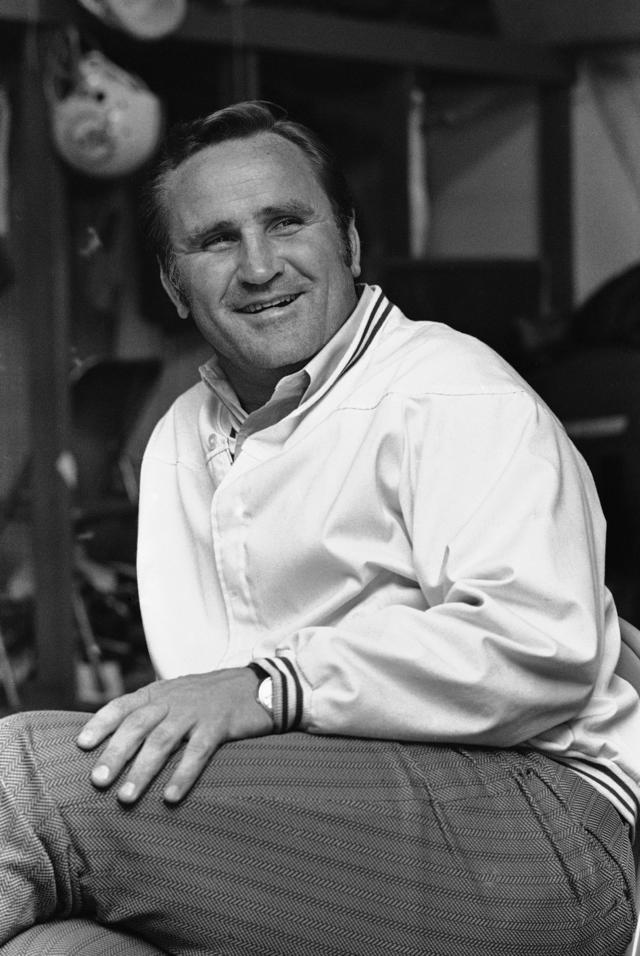 Baltimore Colts' coach Don Shula discusses strategy with two of his News  Photo - Getty Images