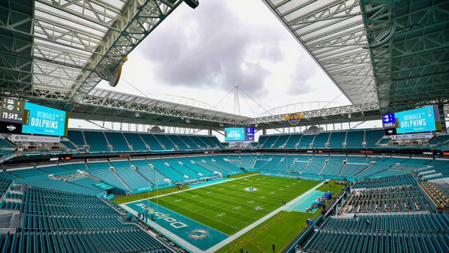 Welcome to the Rock: Dolphins play in Hard Rock Stadium for first