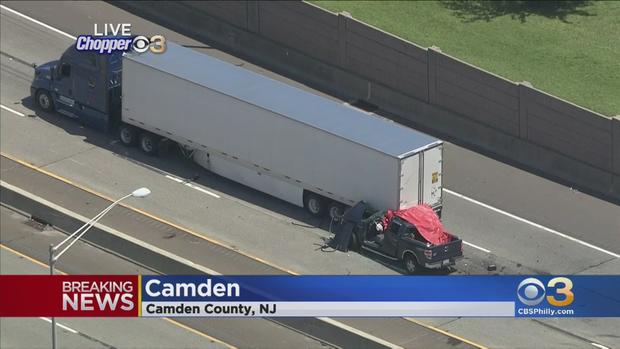i-676 tractor trailer accident 