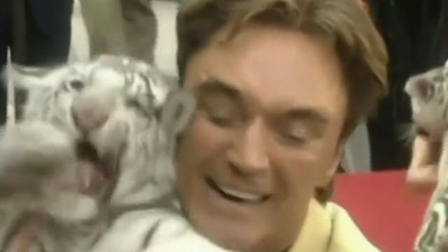 cbsn-fusion-roy-horn-of-siegfried-roy-dies-from-coronavirus-thumbnail-482056-640x360.jpg 