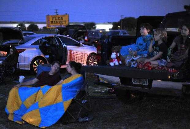 Drive-in Theater Draw Crowds in Ocala, US 