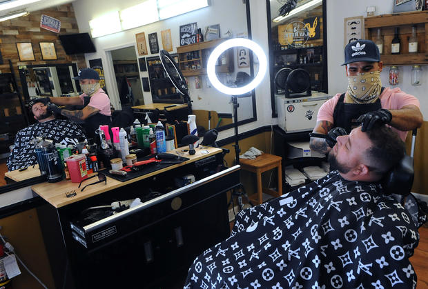 Barber Shops and Salons Reopen in Orlando, US 