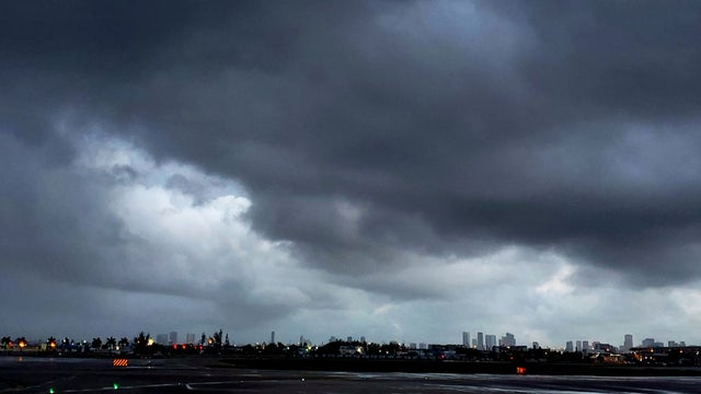 Rain-Storm-Clouds-Miami-INternational-Airport.jpg 