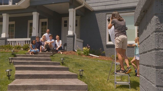 SENIOR PORCH PORTRAITS 5PKG.transfer_frame_114 